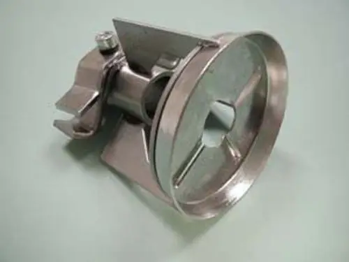 Flammkopf aus Metall mit rundem, flachem Design und einer seitlichen Halterung, geeignet für Remeha-Geräte.